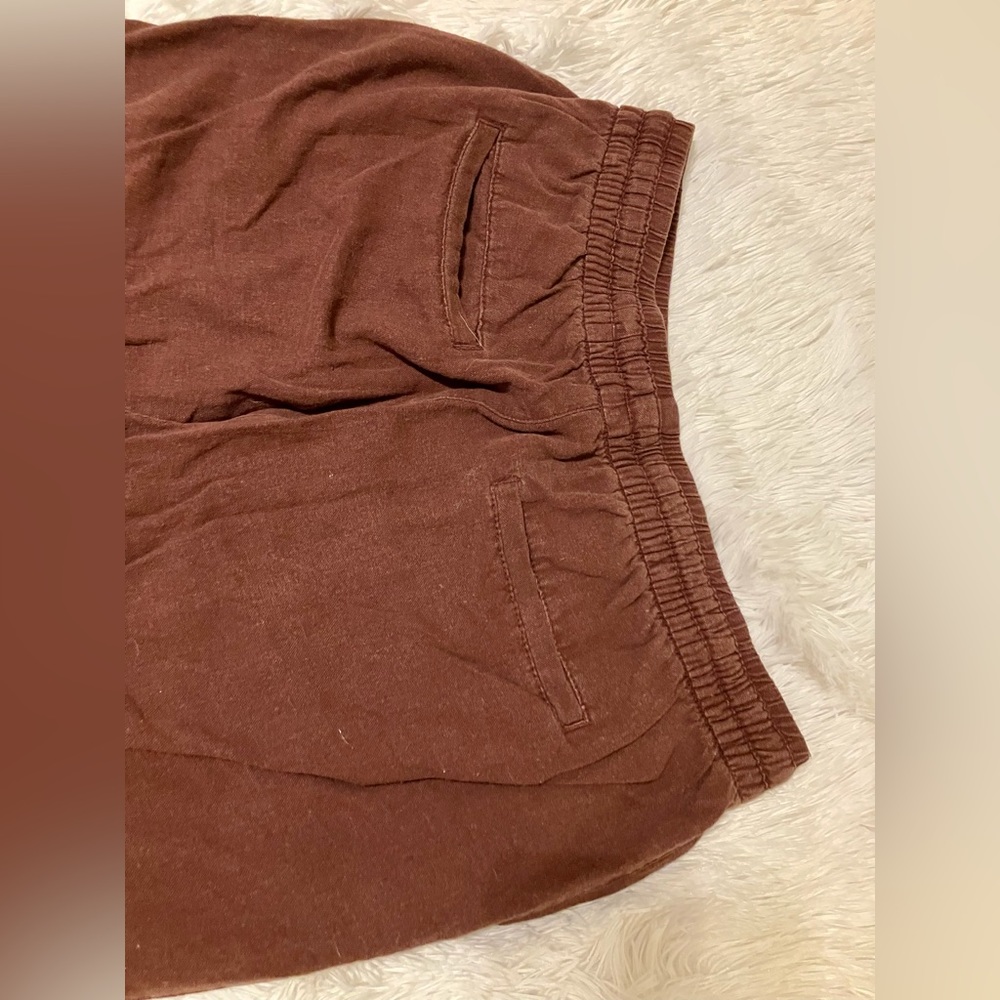 Women’s Size M Pants - Picture 5 of 5